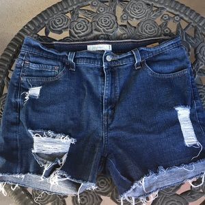 Levi cut off denim shorts